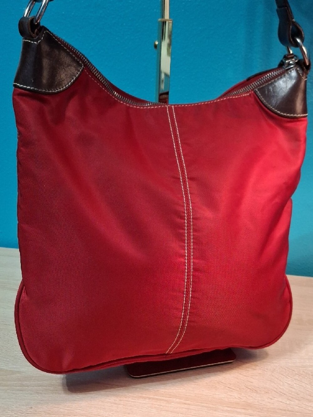 Dooney & Bourke Wayfarer Red Nylon Hobo Shoulder Bag with Brown Trim - Picture 5 of 15